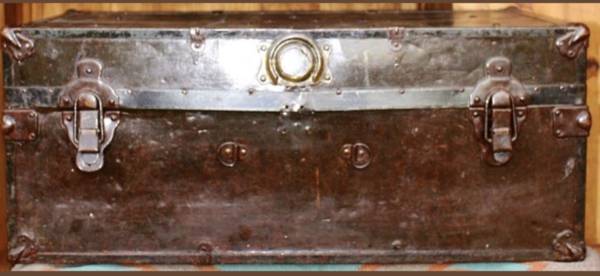 Vintage Rustic Metal Industrial Storage Chest Trunk 1
