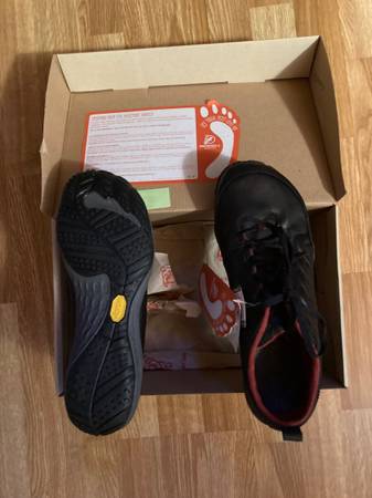 Merrell Sneakers - Black Tour Glove, size 9 - new 1