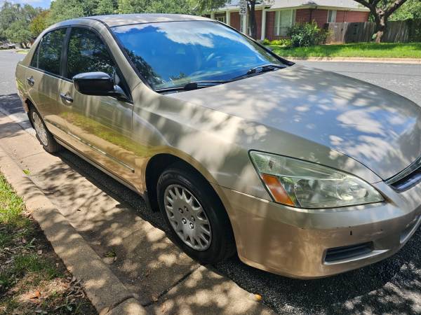 2007 Honda Accord lx only 97k 1 Elderly Owner Garaged No Accident EXL. - $8,500 (N Austin)63621922978561124