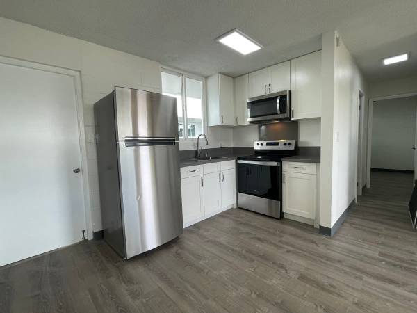 $2,145 / 2br - 600ft2 - Ample Street Parking, Near Public Transportation, Assigned Parking (94-289 Leonui St, Waipahu, HI)63939666931330124