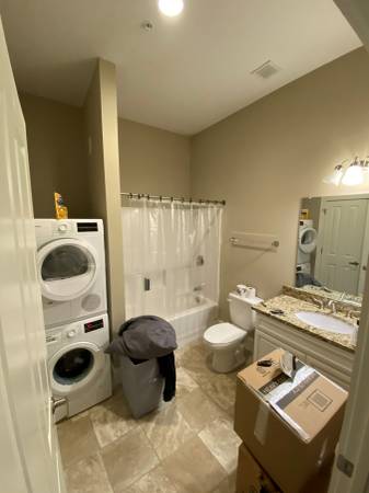 $1,595 / 1br - 625ft2 - Save Some $$$ in this Smaller 1BR! (Pawtucket)64002828975107124
