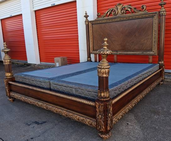 King size bedroom frame with boxspring 1