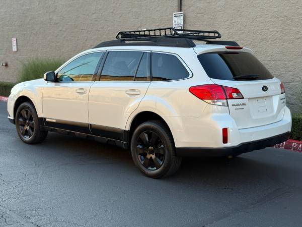 2012 Subaru Outback Premium AWD -  CLEAN CARFAX / HEATED SEAT/ LOCAL - $8,900 (Subaru Outback in Beaverton)63441406675971124