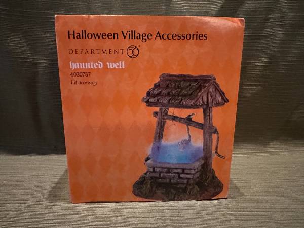 Halloween - Department 56 - Haunted Well 1