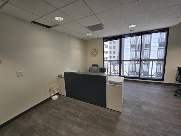$105 💼 Professional Presence. Global Reach. Powered by Spaces. 🌐 (financial district)63165706523395122