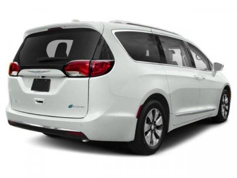2018 Chrysler Pacifica Hybrid Limited - $17,998 (Bloomington, MN)63470777942913122