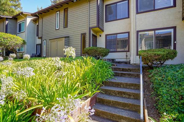 $479,950 / 2br - 1368ft2 - Crockett - Conforto contemporáneo, bellamente remodelado. (concord / pleasant hill / martinez)63852073448065120