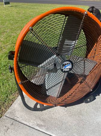 Floor Fan - 24” 1