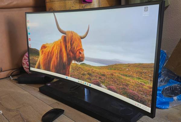 HP ENVY 34" 4K Curved AiO PC i7-6700 SSD Win 11 Office Warranty 1