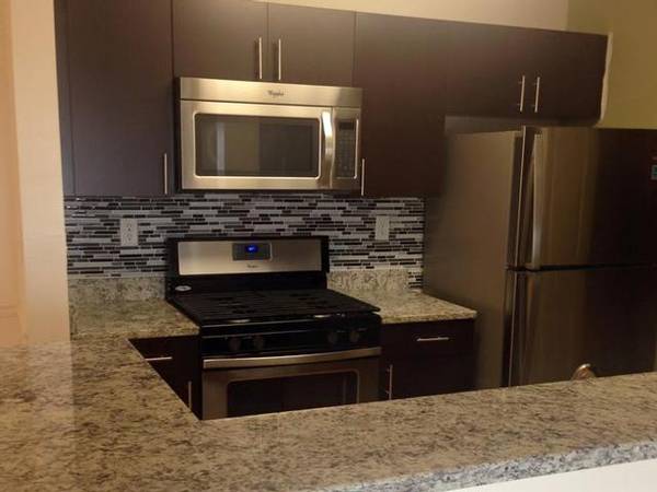 $3,385 / 2br - 1529ft2 - Granite countertops, Loft, Gas fireplace (Peabody, MA)63620394757123122
