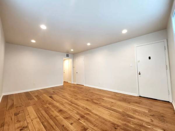 $860 Best AUD Studio Apt walking distance to Mcdonalds & Whittier Hospital (8925 La Puebla Ave #E Whittier, CA)63812226655105120