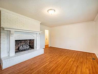 $1,450 / 2br - Well-maintained home 3-bed, 2-bath & kitchen with modern amenities! (Cary)63685979819267122
