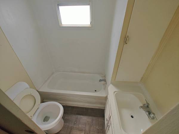 $1,195 / 1br - Mobile home at 7505 US 19 #2163976137478914124