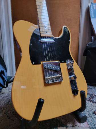 2011 Fender Standard Telecaster, Blonde, Special Edition Electric Guit 1