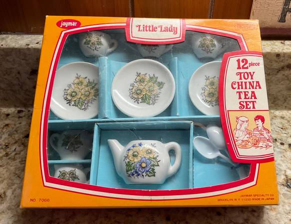 Jaymar Little Lady Toy China Tea Set 1