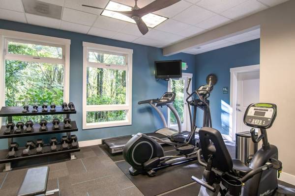 $1,681 / 1br - 714ft2 - Pisos con Estilo de Madera, Encimeras de Cuarzo, 1/hab (1940 NW Miller Rd, Portland, OR)63914971145859123