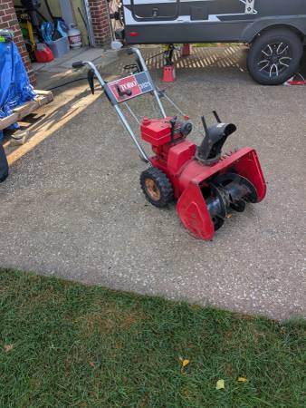 Toro 3521 Snow Blower 1