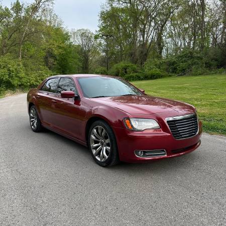 2014 Chrysler 300S - $11,900 (Nashville)63621633183745122