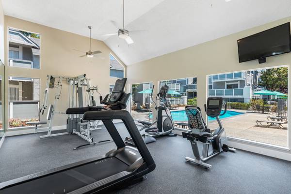 $3,005 / 1br - 816ft2 - Quiet Small Community with a Resort-Style Swimming Pool (campbell)63880247804801124