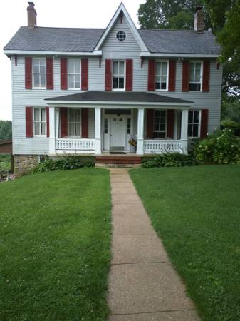$2,200 / 2br - Cottage on horse farm south carroll (taylorsville)64054762583299120