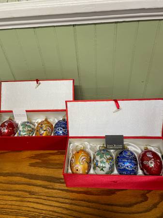 Christmas Balls/ 2 sets of 4 1