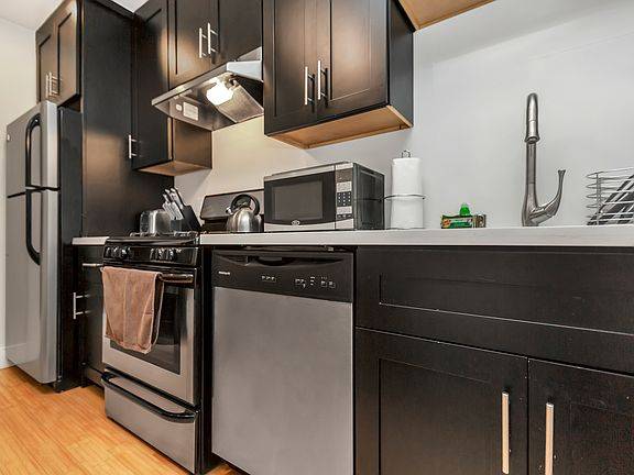 $3,750 / 2br - Amplio apartamento de 2 habs / 1 baño con lavadora/secadora en unidad – Ubicación privilegiada en SF (Nob Hill)63622983102339121