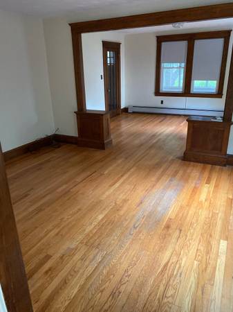 $1,900 / 2br - 1000ft2 - 2 Bedroom Florence Center, Straw Ave. (Northampton)64017046640259122