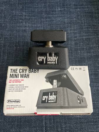 Dunlop Cry Baby Mini Wah guitar pedal 1