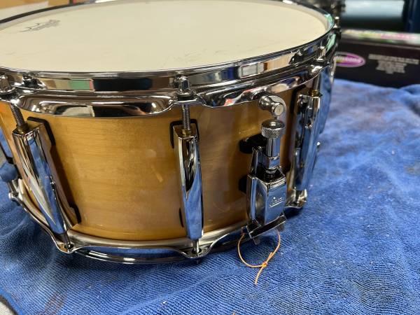 Pearl Masters All Maple SST 14" x 6.5” Bombo de batería - $300 (Bothell)63471461773571123