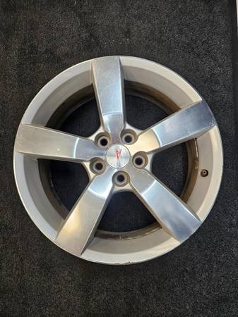18" Pontiac Wheel 1