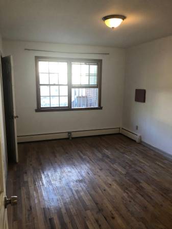 $2,800 / 2br - 2 br 1 piso $2800 (Flushing)63788457194627122