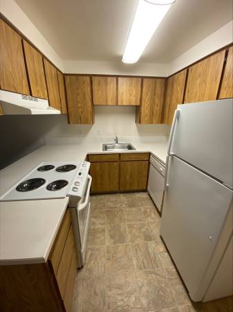 $1,749 / 2br - 985ft2 - Everything You Need. All Right Here! (Beaverton)63820848741761122