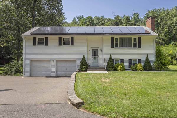 $425,000 / 3br - 1715ft2 - Windsor Raise Ranch move in ready- NEW PRICE (Windsor)63989073586819121