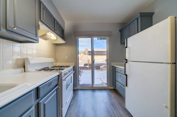 $700.00 / 1br - Habitación en alquiler en un encantador condominio de 2 habitaciones63687171971587123