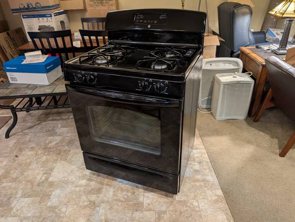 Black GE Gas Range 1