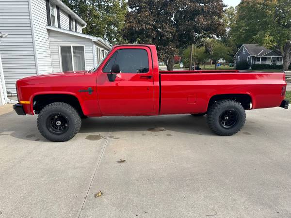 1984 Chevy K10 Square Body 1