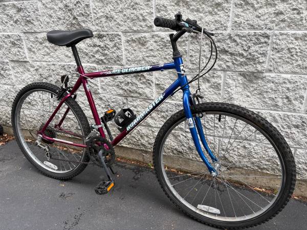 26" Roadmaster 10-speed mountain bike MEDIUM for 5'4" to 5'9" - $85 (Chelmsford - Tuned up today!!!)63443147969539121