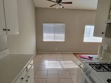 $710 / 2br - Very Spacious 2bed near - BEACH, RESTAURANTS, SCHOOLS, SHOPPING (Long Beach, CA)63774527878657121