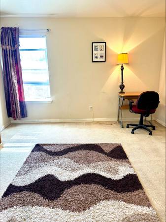 $785 / 1br - Tengo bonito recamera amueblada por $785 al mes (Austin)63979117009539120