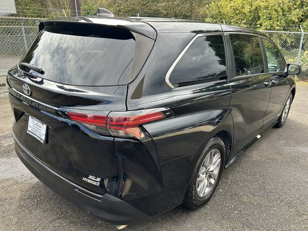 2021 Toyota Sienna XLE AWD Híbrido --1 dueño, título limpio, cuero-- - $35,950 (kirkland)63613934833793124