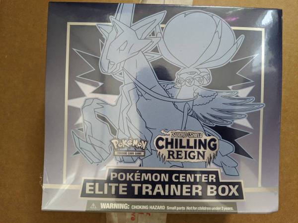 Pokémon TCG: Sword & Shield-Chilling Reign (Pokémon Center) ETB - Ice 1