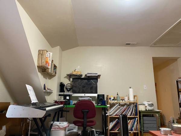 $850 / 4br - Looking for a roommate for 4BR/4BA near WGBH in Brighton (Brighton)63996257171458122