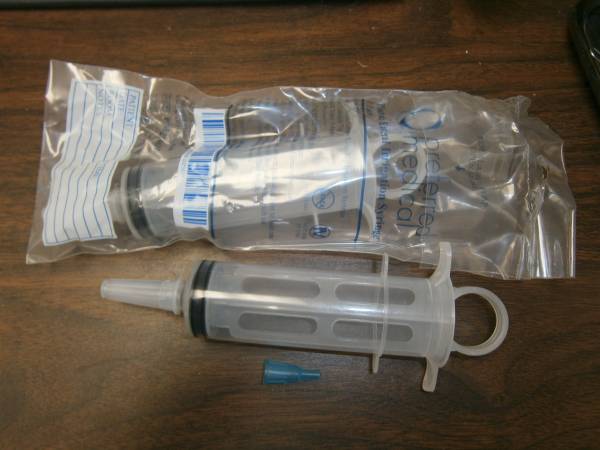 PISTON TYPE SYRINGE 1