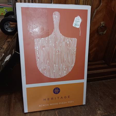 NiB - wooden pizza peel 1