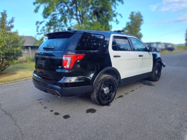 2017 Ford explorer, police interceptor,AWD - $6,950 (McMinnville Oregon)63617882777857122