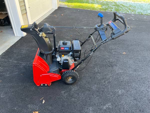 Toro 24 inch single stage self pace snowblower 1