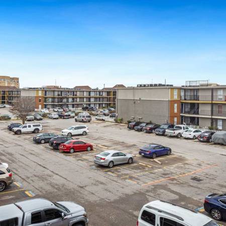 $778 / 1br - Patio Privado, Doble Lavabo, Pisos de Baldosas Cerámicas (6233 Gulfton, Houston, TX)63924042215170120