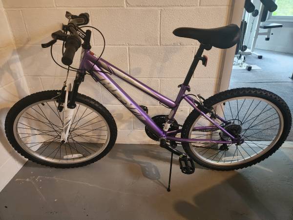 Huffy 24" inch Highland Mountain Bike - Purple 1
