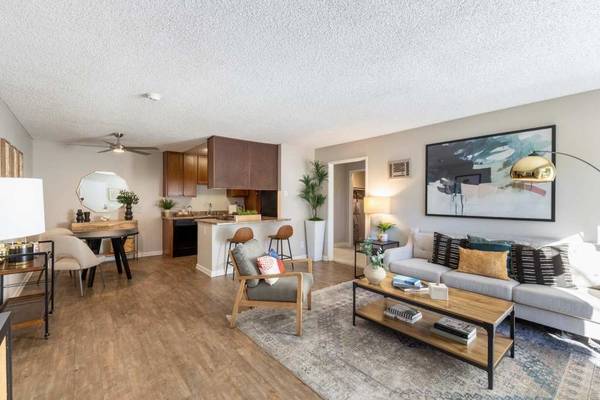 $2,367 / 1br - 728ft2 - Refrigerator, Air Conditioning, Dishwasher (13409 Midland Rd, Poway, CA)63775435070723121