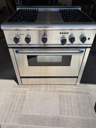 Rango Thermador PRG de 36 pulgadas, 4 quemadores, horno convección - $1.500 (lafayette / orinda / moraga)63471366460035120